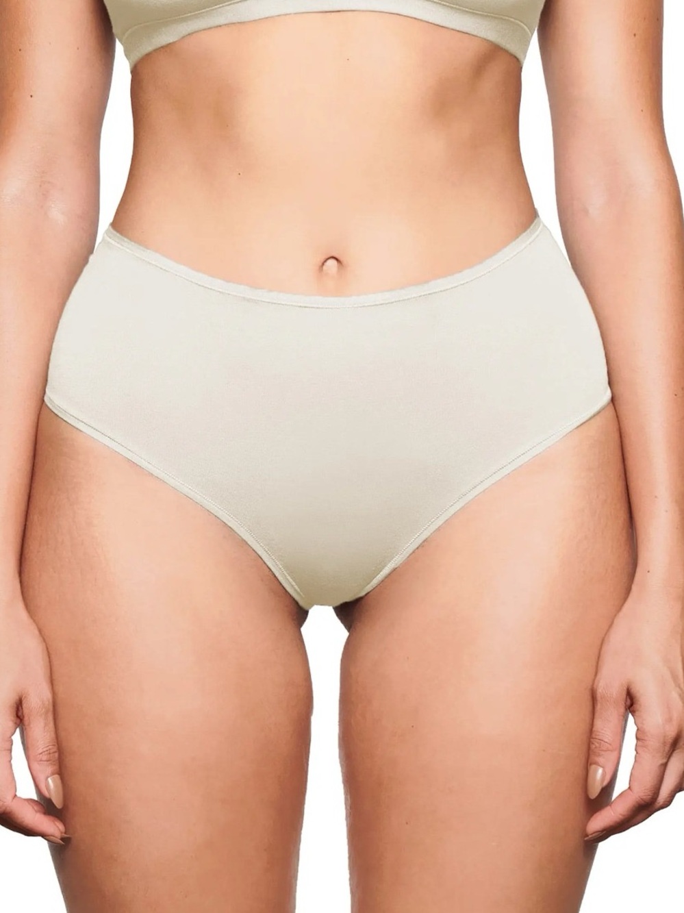 🦴 ✨ NWT SKIMS Lightweight Cotton Brief | Bone | M ☁️ 💫